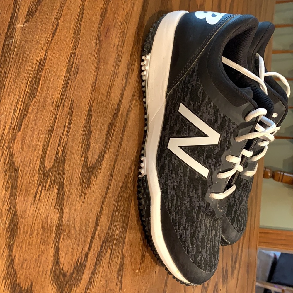 Baseball shoes